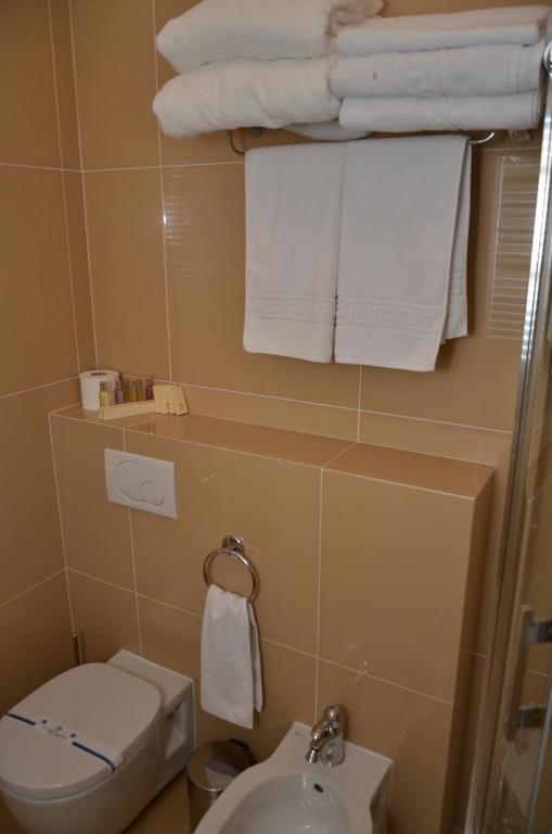 Chateau Royal Hotel Berezovka  Room photo